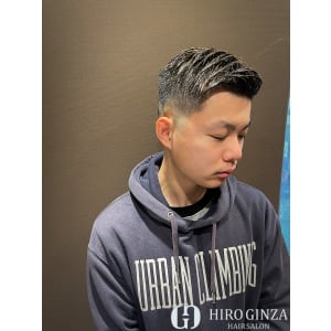 六本木で流行りのスキンフェードアップバングスタイル