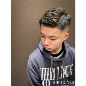 六本木で流行りのスキンフェードアップバングスタイル
