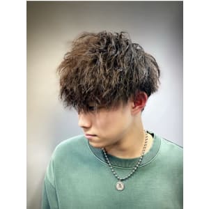前下りツイストスパイラルパーマ（六本木）（理容室）