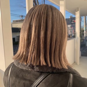 ミルクティーベージュ