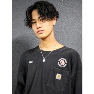 センターパート×ツイストスパイラル
