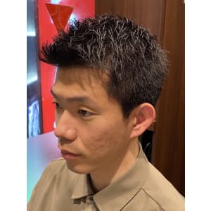 厚め刈り上げショート