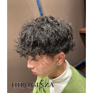 エモい！外跳ね無造作パーマスタイル