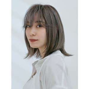 ハイトーン_グレージュ_ボブ