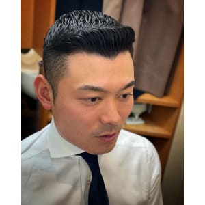シンプルビジネスショート