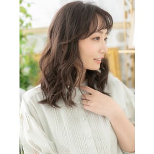 くせ毛風エアリーミディ小顔オン眉斜めバングナチュラルアッシュ - COVER HAIR & SPA bliss【カバーヘア アンド スパ ブリス】浦和/浦和西口店【カバー ヘア アンド スパ ブリス ウラワ ウラワニシグチテン】掲載中