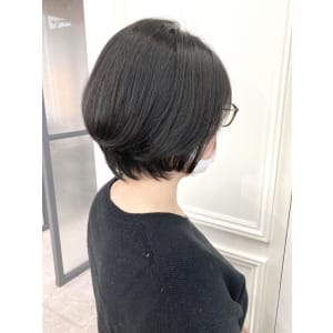黒髪ショート　お手入れ簡単　