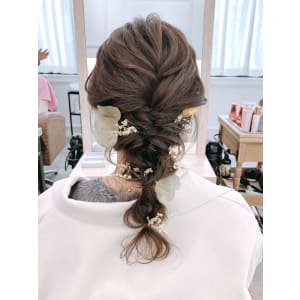 ヘアアレンジ　編みおろし