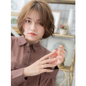 センターパートかきあげ前髪韓国風大人ボブ　フレンチガーリー