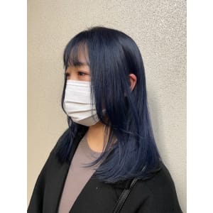 ネイビーカラー