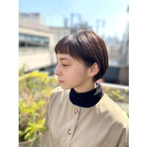 ショートボブ