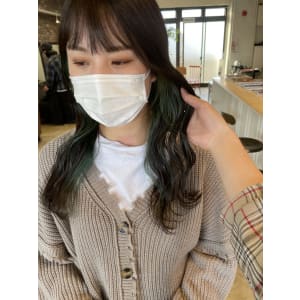 【CHESTER】インナーカラー グリーン×グレージュ - 髪質改善 SEPT. 天神大名【カミシツカイゼン セプト テンジンダイミョウ】掲載中