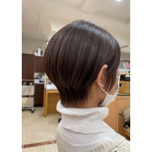 大人くびれショートカット