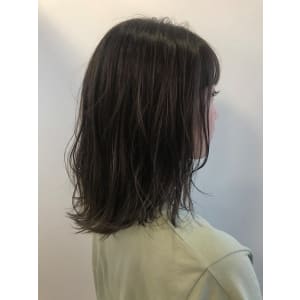 グレージュ×ハイライトカラー