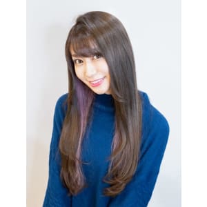 ピンクベージュ