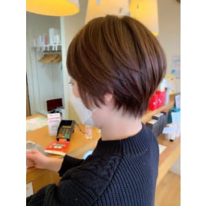 短めショート×ナチュラルベージュ