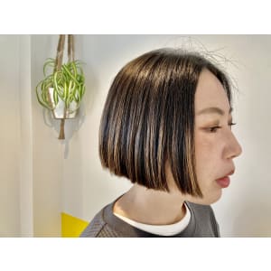ストレートボブ＋デザインカラー - kii.hair&spaきぃ【キィヘアアンドスパキィ】掲載中