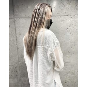 ★ロングヘアに映えるバレイヤージュ★