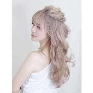ホワイトベージュ - jewel box 西梅田~私のトリートメント~【ジュエルボックスニシウメダ】掲載中