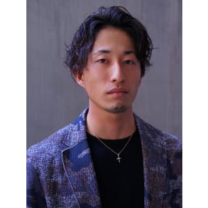 黒染めツイストスパイラルパーマ - 男性専門美容室 growth 博多店【ダンセイセンモンビヨウシツ グロウ ハカタテン】掲載中
