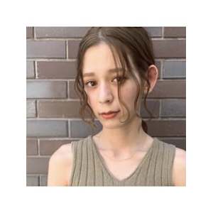 【W-ワット-新宿店 】こなれヘアで大人フェミニン♪