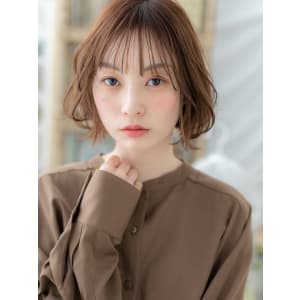 大人ハイライト外国人風小顔エアリーミディ　シースルーバング