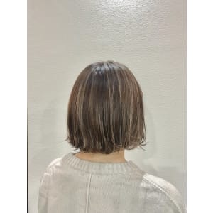 ハイライト×透明感カラー×切りっぱなしボブヘア