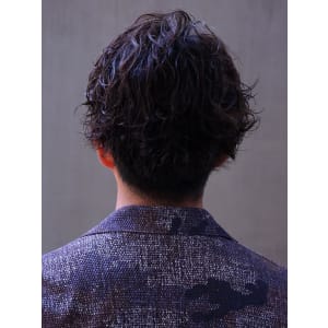 黒染めツイストスパイラルパーマ - 男性専門美容室 growth 博多店【ダンセイセンモンビヨウシツ グロウ ハカタテン】掲載中