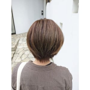 明るい白髪染め×前下がりショート【AVENIR我孫子】 - AVENIR 我孫子店【アブニールアビコテン】掲載中