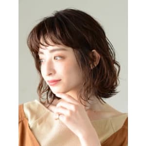三軒茶屋 オレンジベージュ ショートバング ボブ コテ巻き - HAIR & MAKE EARTH 三軒茶屋店【ヘアメイクアース サンゲンヂャヤテン】掲載中