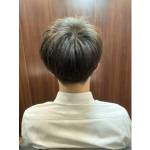 落ち着いたスタイルにはこれ!!耳だしスタイル - HIRO GINZA 新橋店【理容室】【ヒロギンザシンバシテン】掲載中