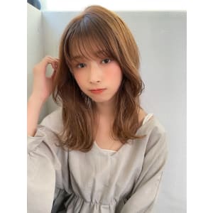 アフロート上田アースカラー似合わせカットくびれヘアストレート