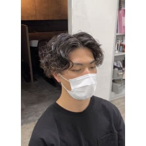センターパート/大きめパーマ/￥10780