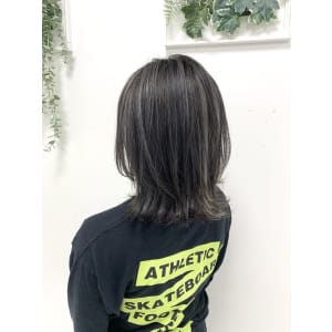 くびれボブ・コントラストハイライト・アッシュグレー - Hair by PROVE【ヘアバイプルーヴ】掲載中