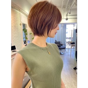 大人美人ショート　似合わせカット　アースカラー