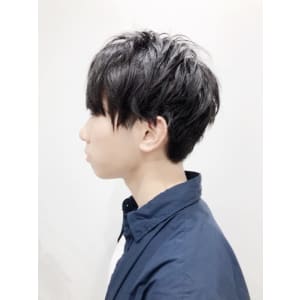 黒髪ショート