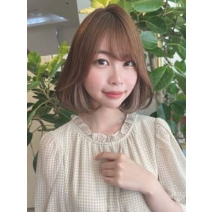 フェミニンボブ
