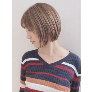 大人可愛い☆フラットボブ　小顔サイドことりベージュ