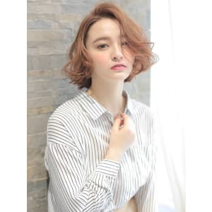 外人風重めボブ