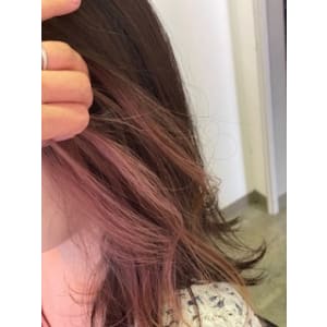 インナーカラーピンク - L.O.T.　Hair Resort【エルオーティー　ヘアリゾート】掲載中