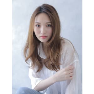 大人かわいい ナチュラル ロングヘア ベージュカラー