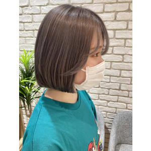 三軒茶屋_ミルクティー_ベージュ_ハイトーン_ブリーチ_小顔