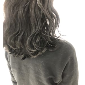 三軒茶屋_レディース_グレー_アッシュ_ブリーチ_ハイトーン