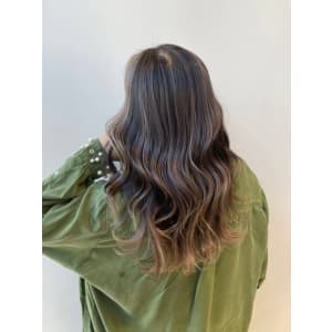グラデーションカラー - siesta by amble luxe 池袋【シエスタ バイ アンブルリュクス】【シエスタ バイ アンブルリュクス】掲載中