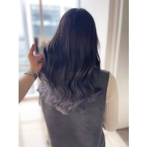 ホワイトグレーグラデーション - siesta by amble luxe 池袋【シエスタ バイ アンブルリュクス】【シエスタ バイ アンブルリュクス】掲載中