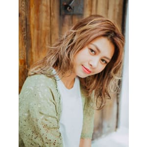 外国人風ミディアムレイヤー