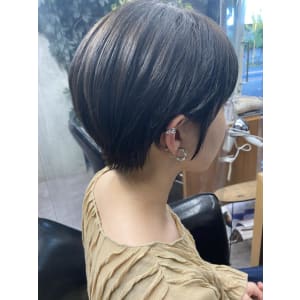 大人可愛い_耳掛けショート_小顔