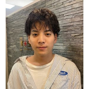 トップのボリュームが出しにくい、セットしにくいメンズ