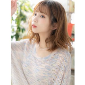 バレイヤージュ韓国風大人巻き小顔こなれヘア　ベージュピンク