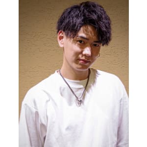 爽やかツーブロック×ソフトツイスト×アップバンク